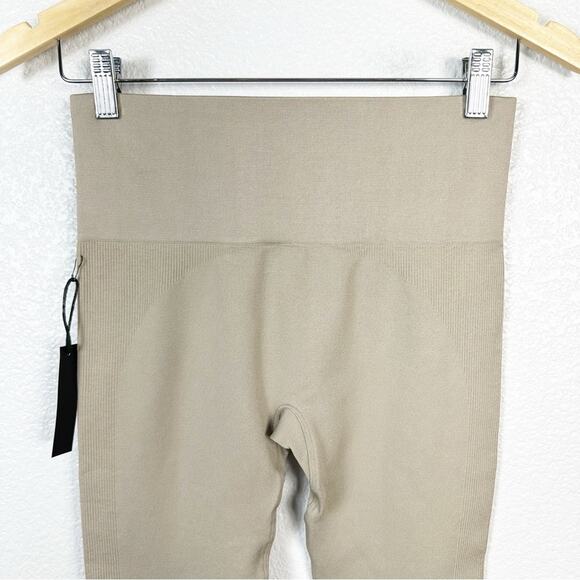 SET ACTIVE NWT Womens SCULPTFLEX Legging in Breeze Tan Size Medium - Picture 6 of 7